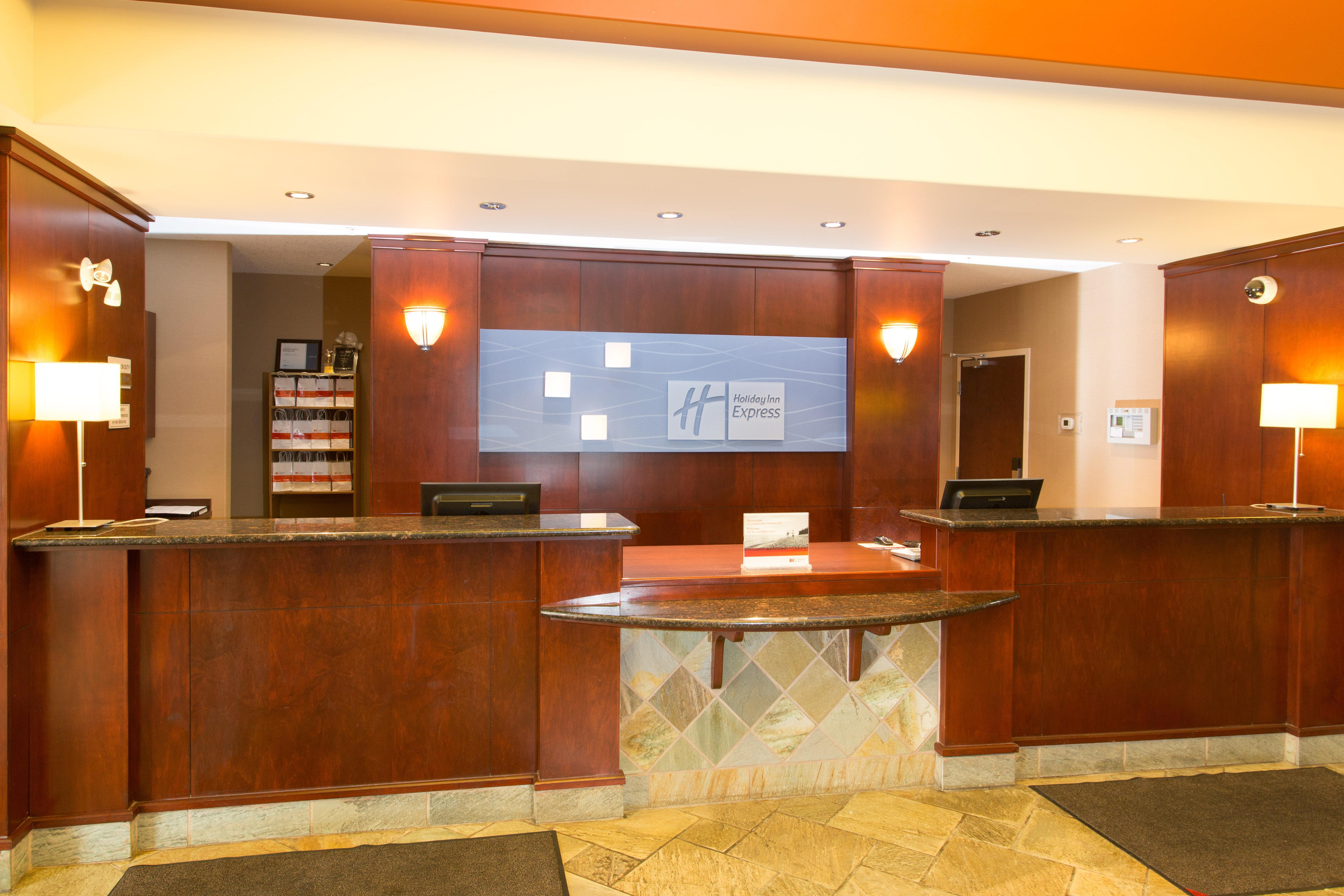Holiday Inn Express Hotel & Suites - Slave Lake By Ihg Bagian luar foto