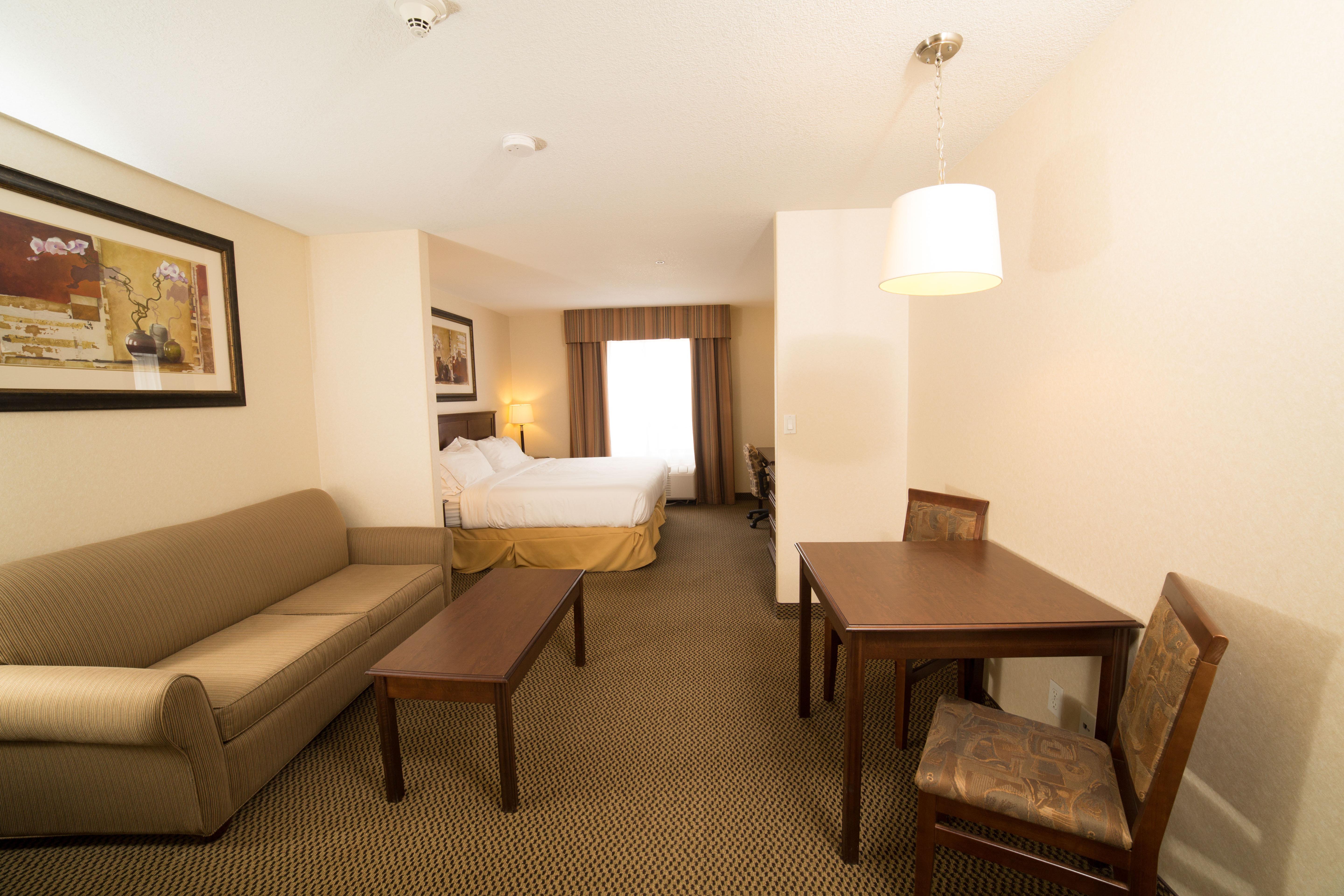 Holiday Inn Express Hotel & Suites - Slave Lake By Ihg Bagian luar foto