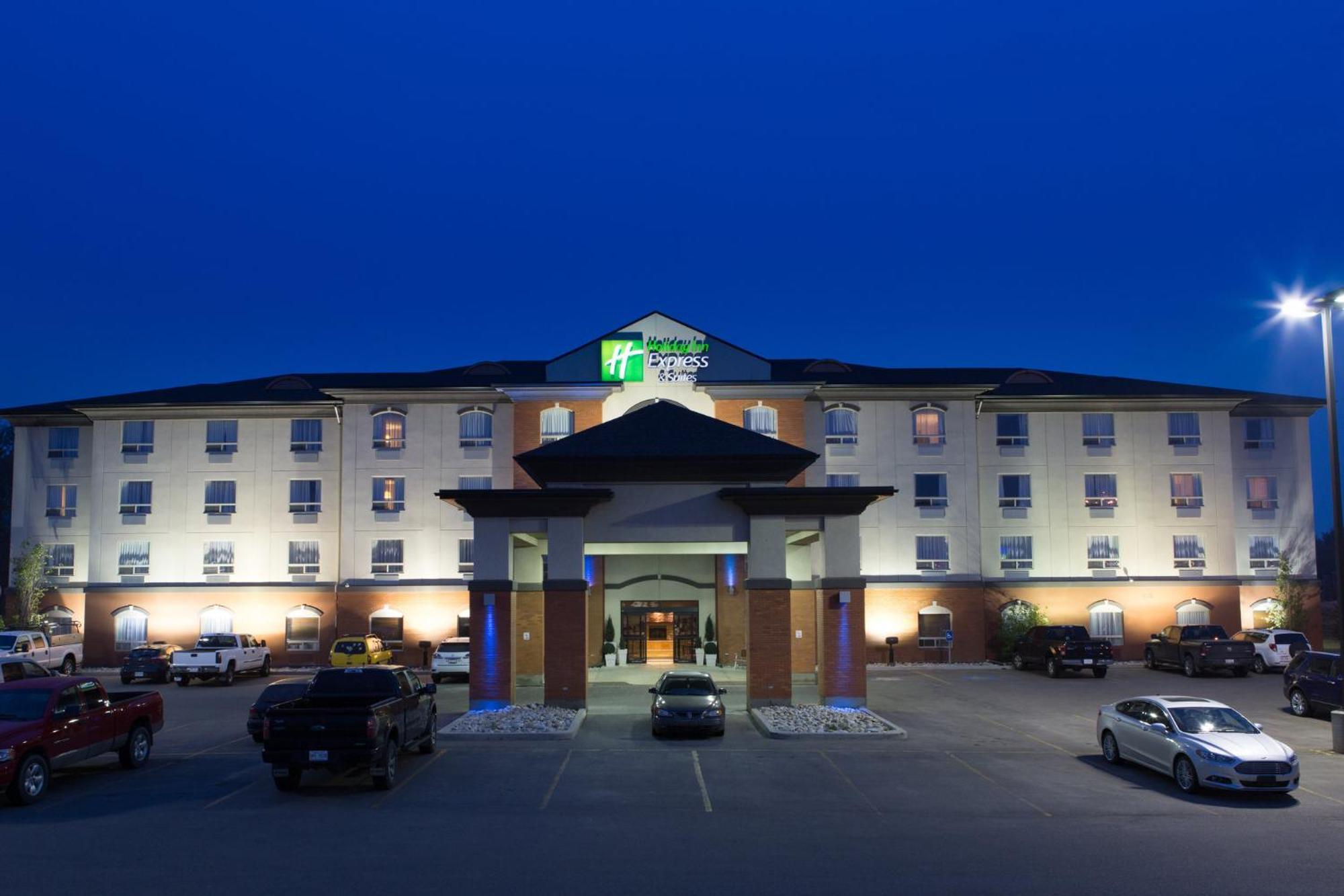 Holiday Inn Express Hotel & Suites - Slave Lake By Ihg Bagian luar foto
