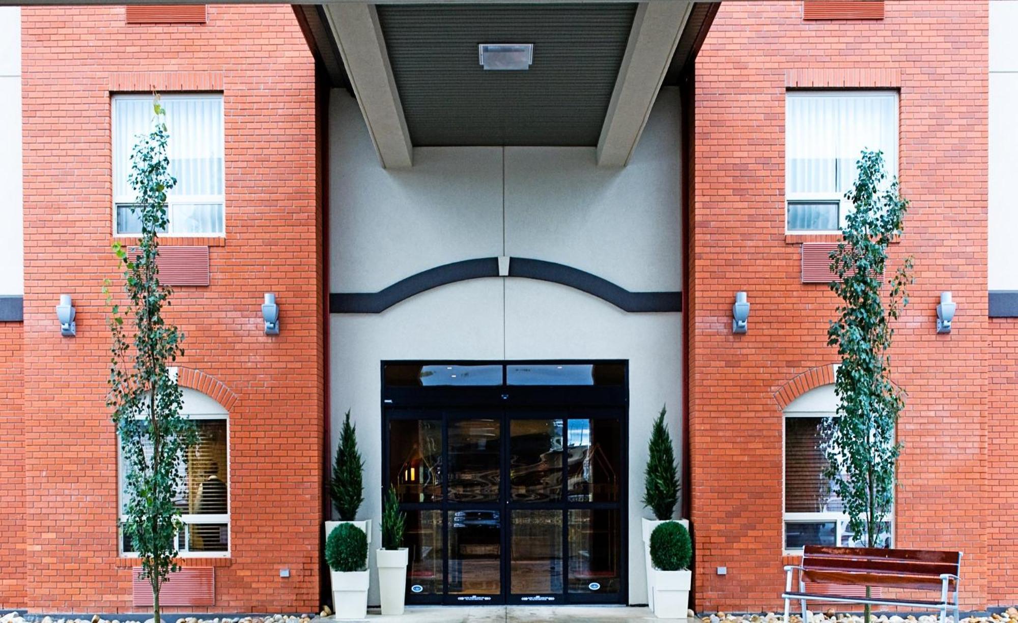 Holiday Inn Express Hotel & Suites - Slave Lake By Ihg Bagian luar foto