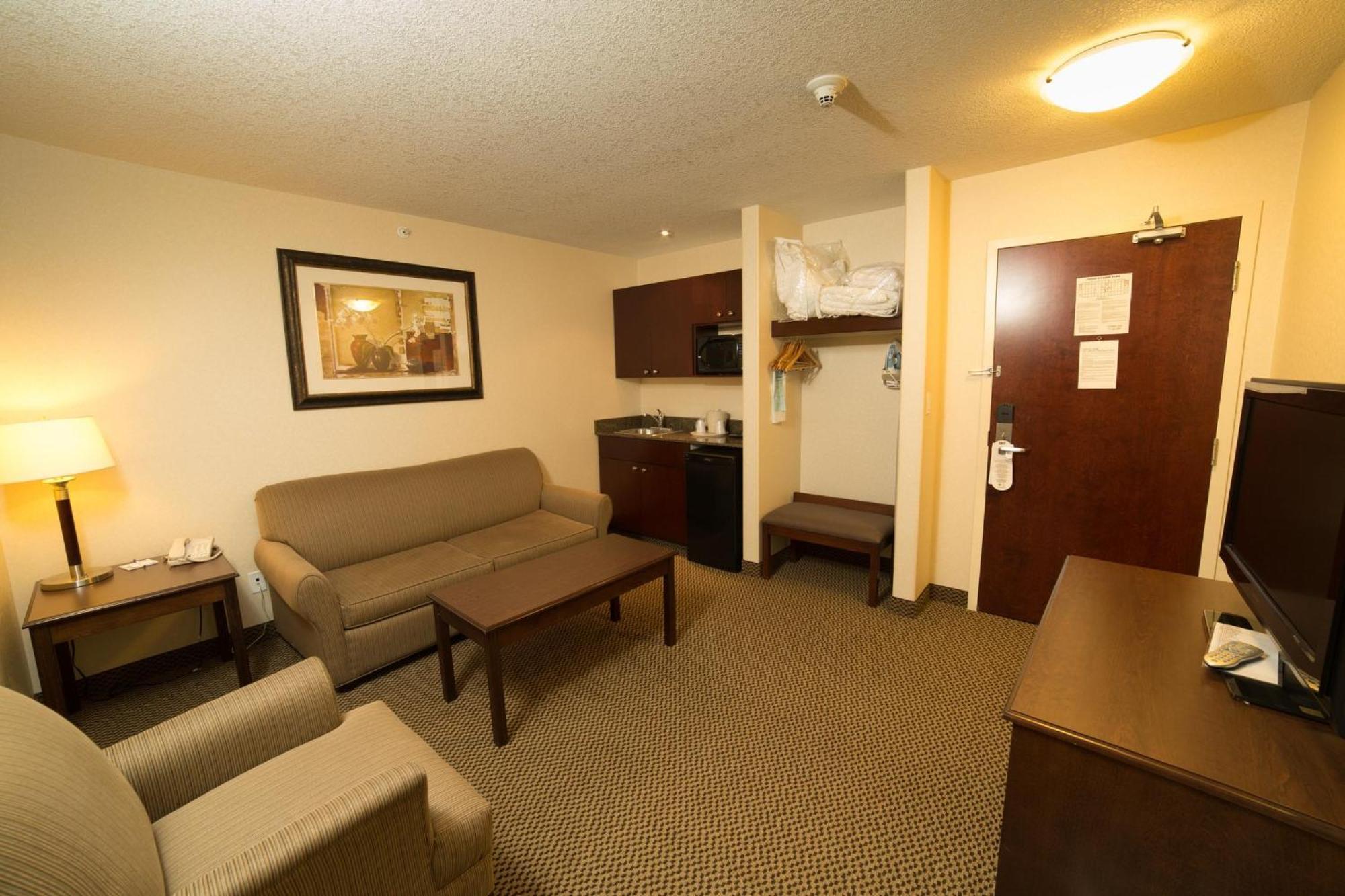 Holiday Inn Express Hotel & Suites - Slave Lake By Ihg Bagian luar foto